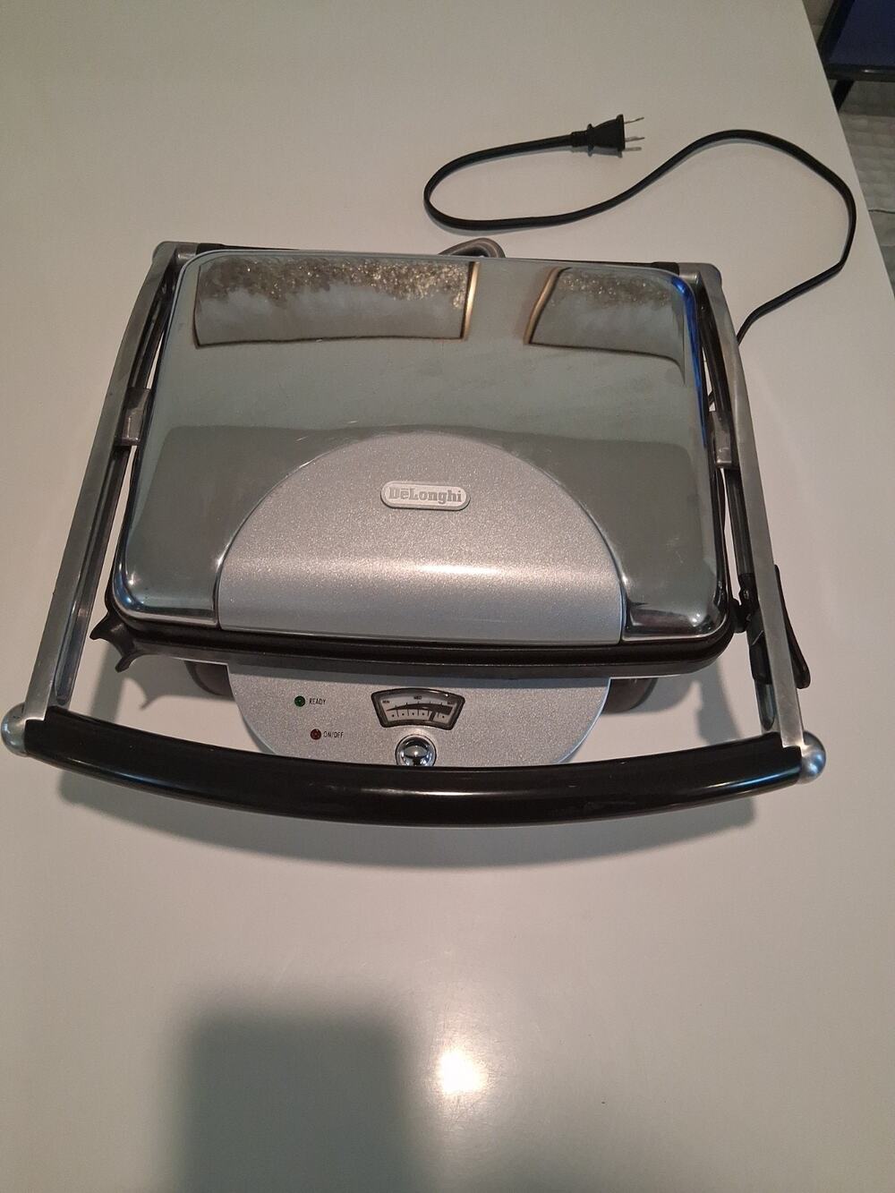 DeLonghi CGH800 Retro Contact Grill Panini Press Stainless Steel Slightly